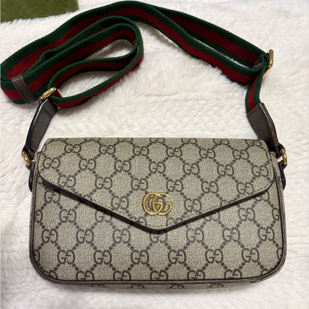 ~ Authentic~ Gucci Beige & Brown GG Supreme Crossbody with Green-Red Web Strap
